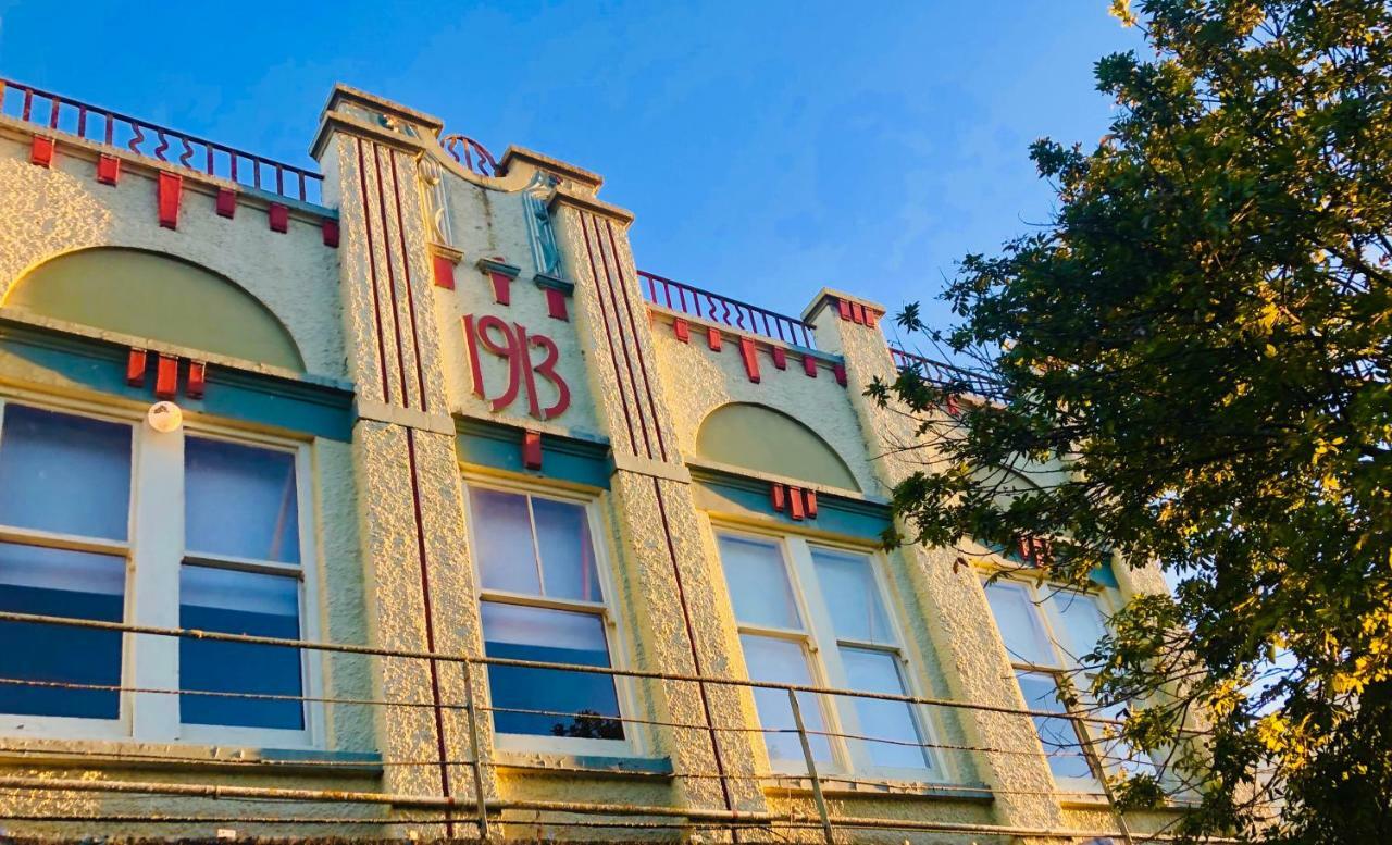 The Clyde Hotel Wairoa Екстериор снимка